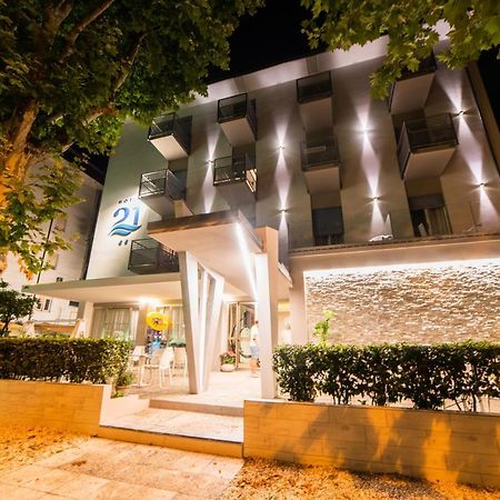 Hotel 21 Riccione Exterior photo