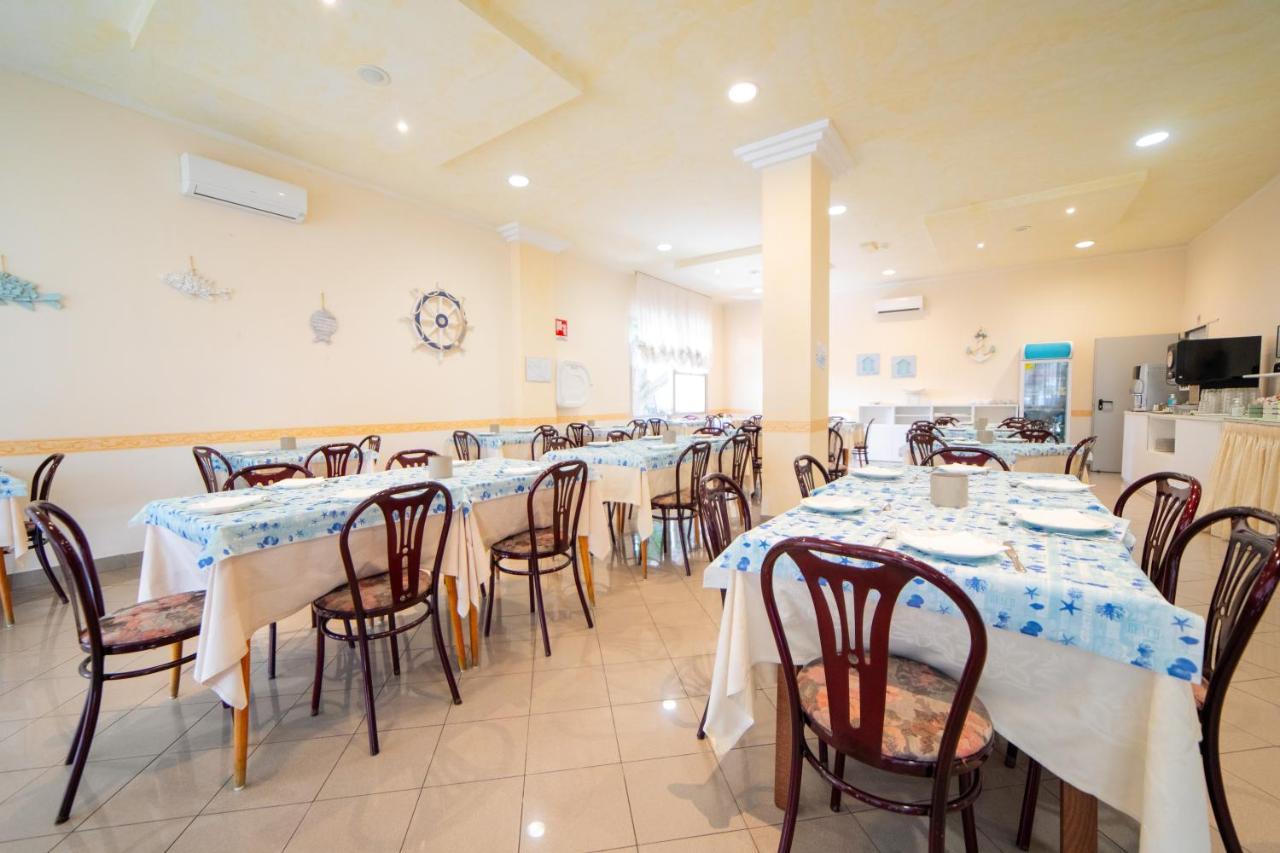 Hotel 21 Riccione Exterior photo